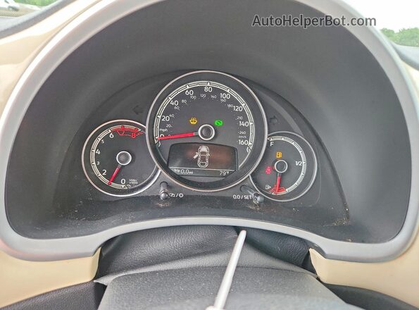 3VW5DAAT4KM512219 2019 VOLKSWAGEN BEETLE Blue Սարքավորումների վահանակի տեսք