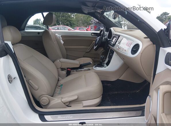 3VW5DAAT5KM502900 2019 VOLKSWAGEN BEETLE White წინა სალონის ხედი