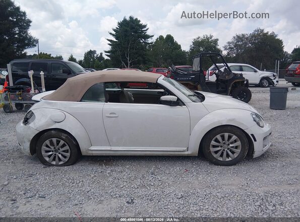3VW5DAAT5KM502900 2019 VOLKSWAGEN BEETLE White ხელსაწყოთა პანელის ხედი