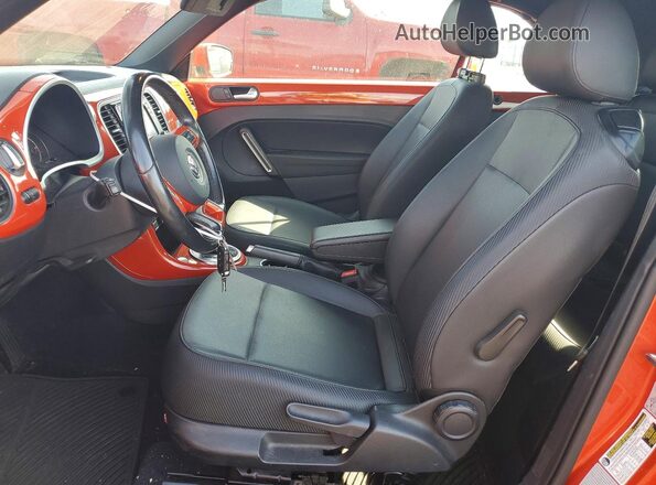 3VW5DAATXJM506892 2018 VOLKSWAGEN BEETLE Orange Панорамний вид салону 360°