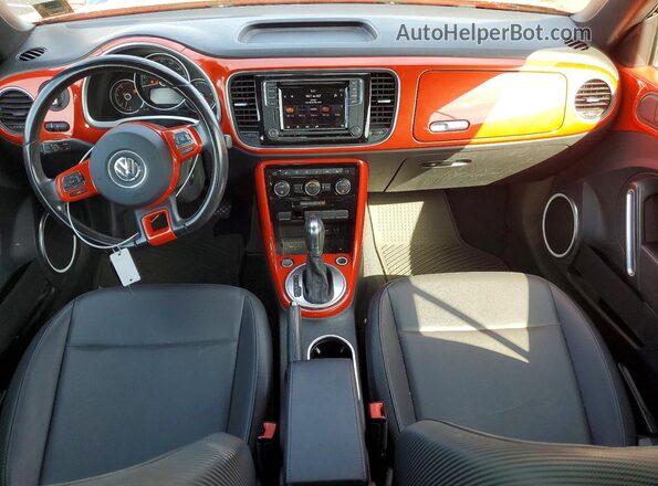 3VW5DAATXJM506892 2018 VOLKSWAGEN BEETLE Orange 