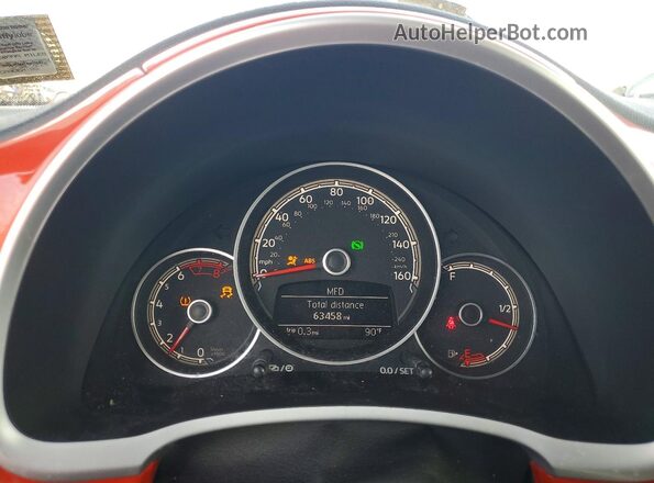 3VW5DAATXJM506892 2018 VOLKSWAGEN BEETLE Orange 