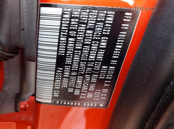 3VW5DAATXJM506892 2018 VOLKSWAGEN BEETLE Orange 
