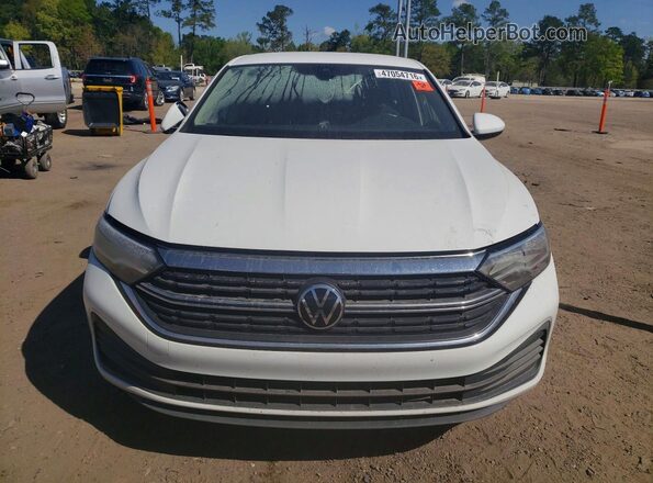 3VW5M7BU0RM005709 2024 VOLKSWAGEN JETTA White Widok z przodu