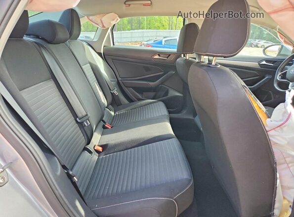 3VW5M7BU1RM010644 2024 VOLKSWAGEN JETTA Silver Вид задніх сидінь