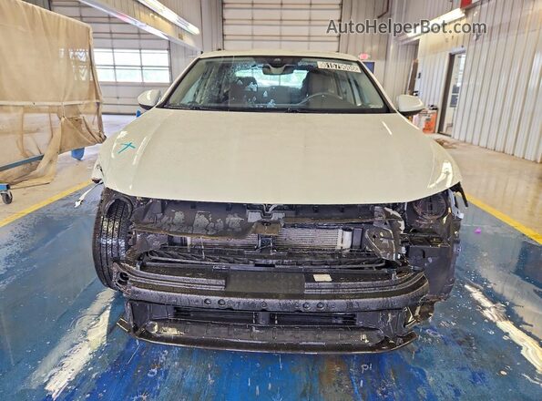 3VW5M7BU9RM019723 2024 VOLKSWAGEN JETTA White Widok z przodu