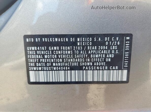 3VW5W7BUXTM040484 2026 VOLKSWAGEN JETTA Silver Widok komory silnika