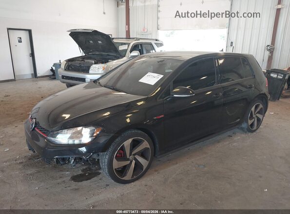 3VW6T7AU1MM005722 2021 VOLKSWAGEN GOLF Black წინა მარცხენა ხედი სამი მეოთხედიდან