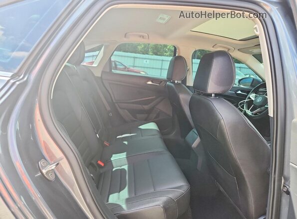 3VW7M7BU3NM032860 2022 VOLKSWAGEN JETTA Gray Widok tylnych siedzeń
