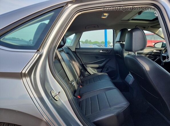 3VW7M7BU3RM017961 2024 VOLKSWAGEN JETTA Silver Вид задніх сидінь