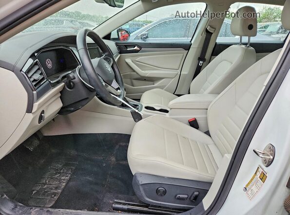 3VW7M7BU7NM021571 2022 VOLKSWAGEN JETTA White წინა სალონის ხედი