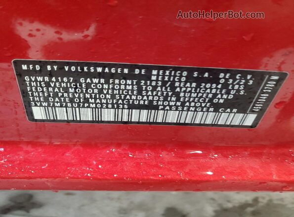 3VW7M7BU7PM028135 2023 VOLKSWAGEN JETTA Red Widok komory silnika