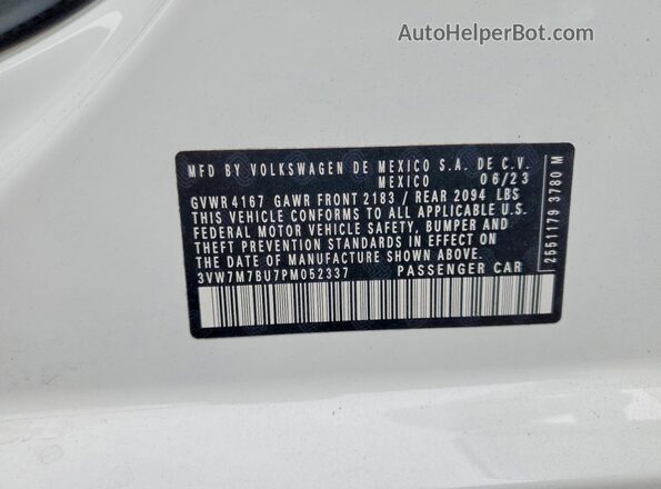 3VW7M7BU7PM052337 2023 VOLKSWAGEN JETTA White Widok naklejki z numerem VIN