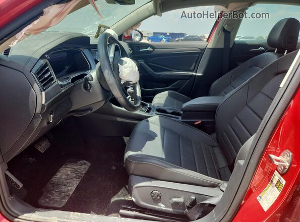 3VW7M7BU8PM042867 2023 VOLKSWAGEN JETTA Красный Вид салона спереди