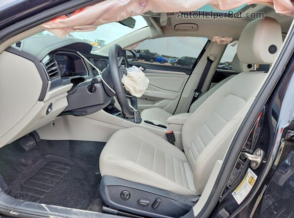 3VW7M7BU8RM070946 2024 VOLKSWAGEN JETTA Черный Вид салона спереди