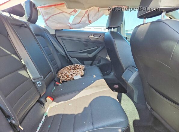 3VW7M7BU9RM024106 2024 VOLKSWAGEN JETTA Gray Rear seats view