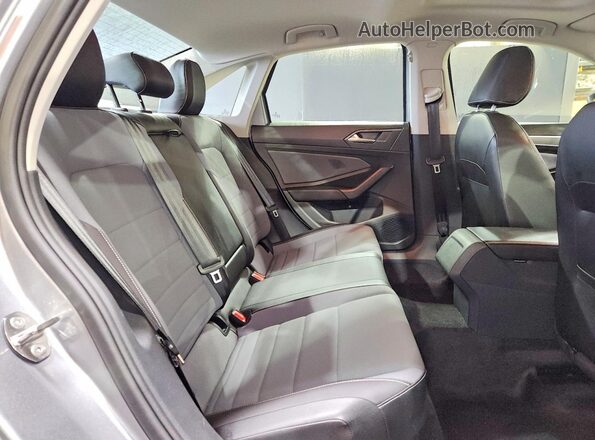 3VW7W7BU4TM042661 2026 VOLKSWAGEN JETTA Серебряный Вид задних сидений