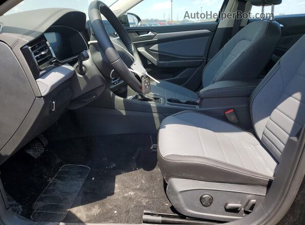 3VW7X7BU2SM044808 2025 VOLKSWAGEN JETTA Black Front interior view