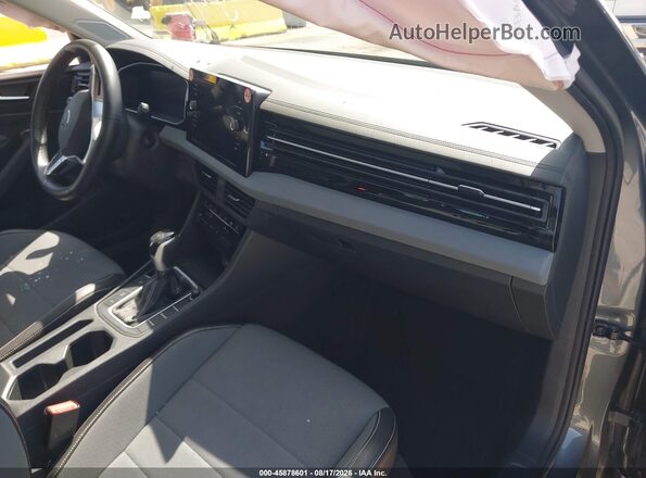 3VW7X7BU3SM092446 2025 VOLKSWAGEN JETTA Gray Widok wnętrza z przodu