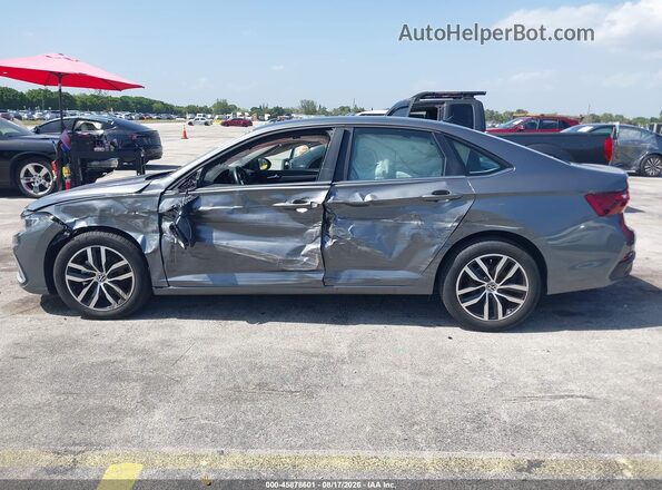 3VW7X7BU3SM092446 2025 VOLKSWAGEN JETTA Gray Widok z przodu