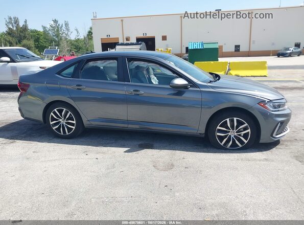3VW7X7BU3SM092446 2025 VOLKSWAGEN JETTA Gray Widok wnętrza z tyłu