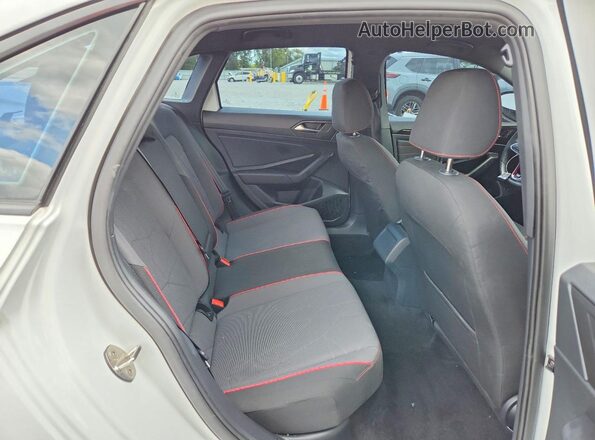 3VW8T7BU5RM004474 2024 VOLKSWAGEN JETTA Белый Вид задних сидений