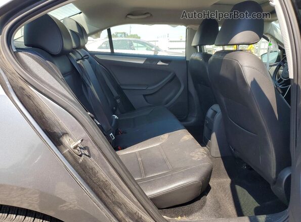 3VWB67AJ0HM408365 2017 VOLKSWAGEN JETTA Gray Հետևի նստատեղերի տեսք