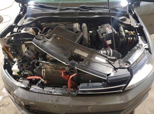 3VWB67AJ4HM222019 2017 VOLKSWAGEN JETTA Gray Rear interior view