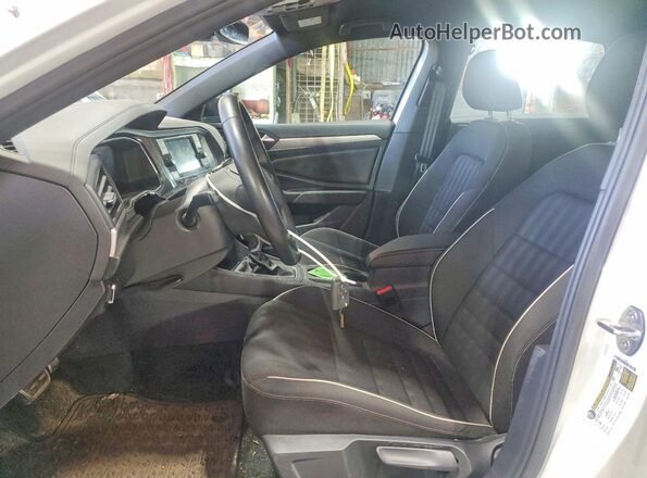 3VWBM7BU3RM083548 2024 VOLKSWAGEN JETTA White Widok wnętrza z przodu