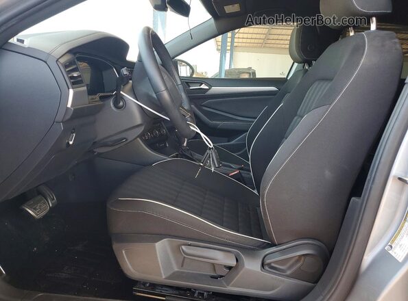 3VWBM7BU4RM044919 2024 VOLKSWAGEN JETTA Silver Vista interior delantera