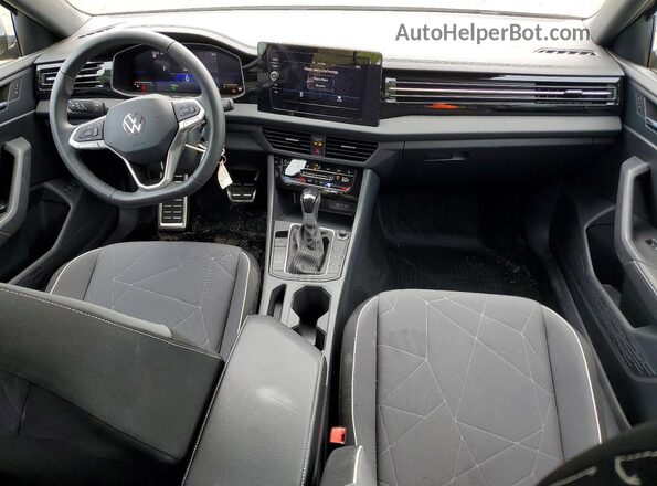 3VWBW7BU7TM038811 2026 VOLKSWAGEN JETTA Black Widok deski rozdzielczej