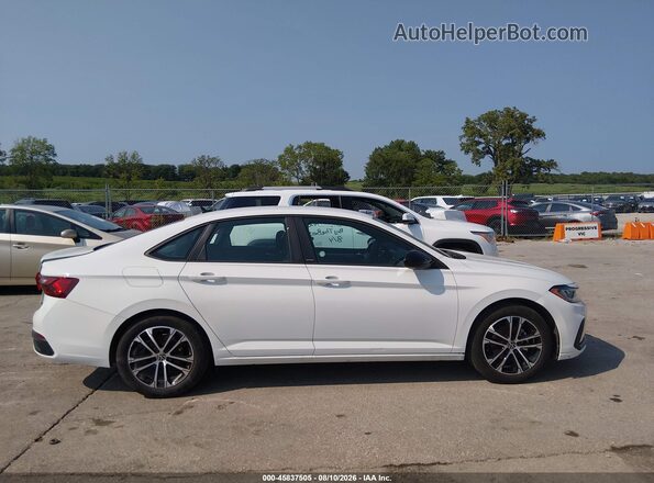 3VWBX7BU4SM069171 2025 VOLKSWAGEN JETTA Белый Вид задней части салона