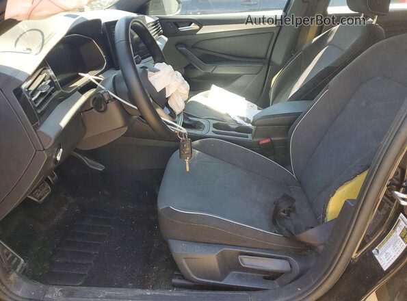 3VWBX7BU6SM014026 2025 VOLKSWAGEN JETTA Black წინა სალონის ხედი
