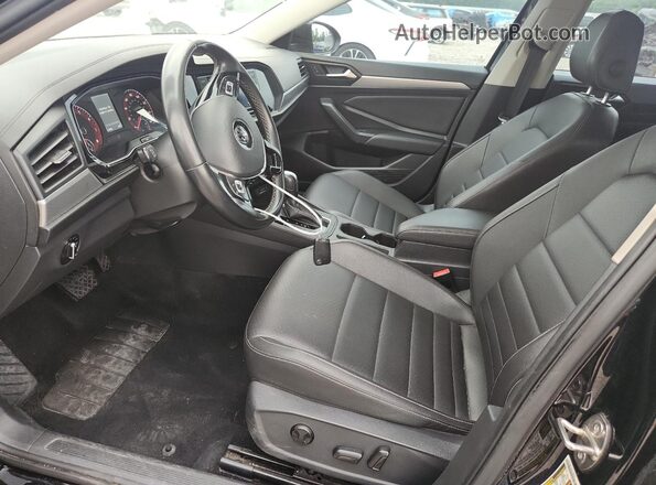 3VWC57BU0MM010504 2021 VOLKSWAGEN JETTA Black Front interior view