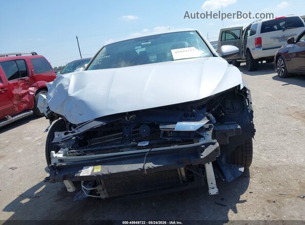 3VWC57BU1KM129353 2019 VOLKSWAGEN JETTA White Widok z przodu
