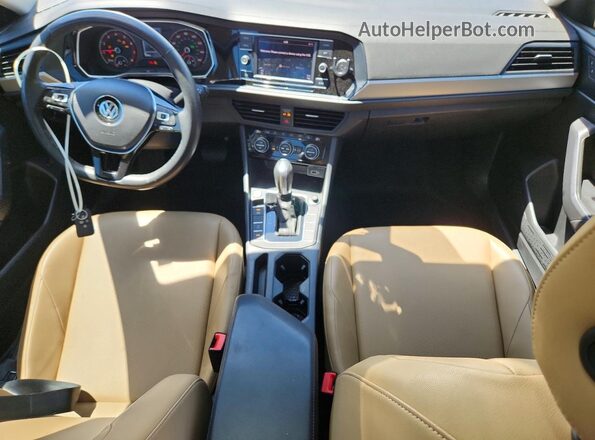 3VWC57BU4KM121330 2019 VOLKSWAGEN JETTA Белый Вид панели приборов