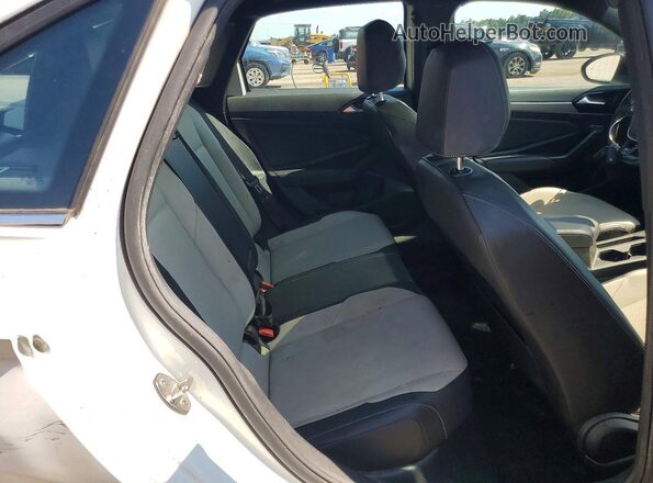 3VWC57BU4KM192690 2019 VOLKSWAGEN JETTA White Vista de los asientos traseros