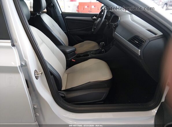 3VWC57BU5KM104567 2019 VOLKSWAGEN JETTA White Widok wnętrza z przodu