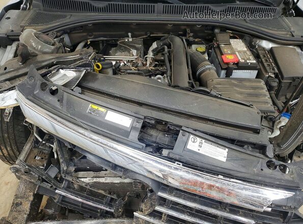 3VWC57BU5KM241475 2019 VOLKSWAGEN JETTA Silver Rear interior view