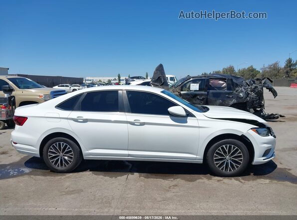 3VWC57BU5MM032126 2021 VOLKSWAGEN JETTA White Widok wnętrza z tyłu