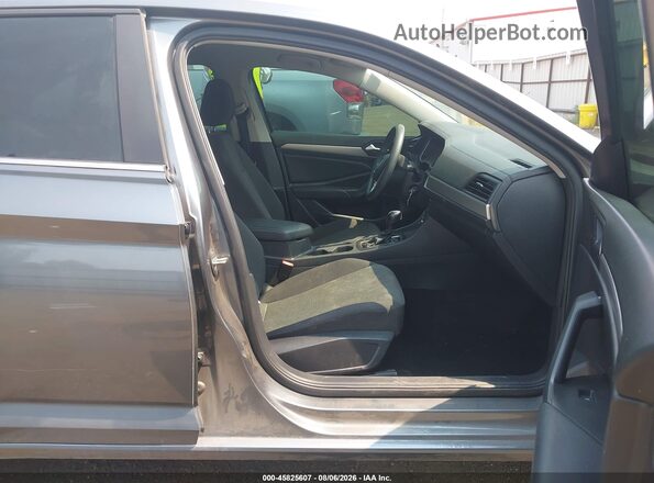 3VWC57BU7KM032402 2019 VOLKSWAGEN JETTA Gray Вид салону спереду