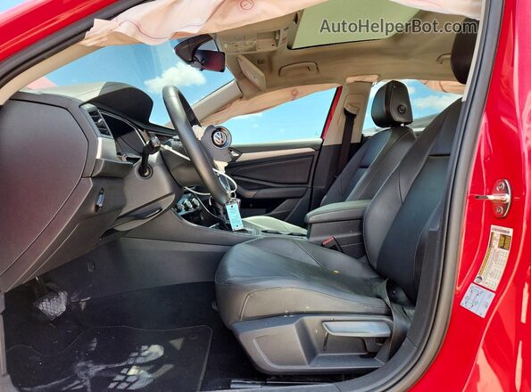 3VWC57BU7LM096814 2020 VOLKSWAGEN JETTA Красный Вид салона спереди