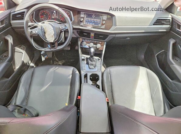 3VWC57BU7LM096814 2020 VOLKSWAGEN JETTA Красный Вид панели приборов