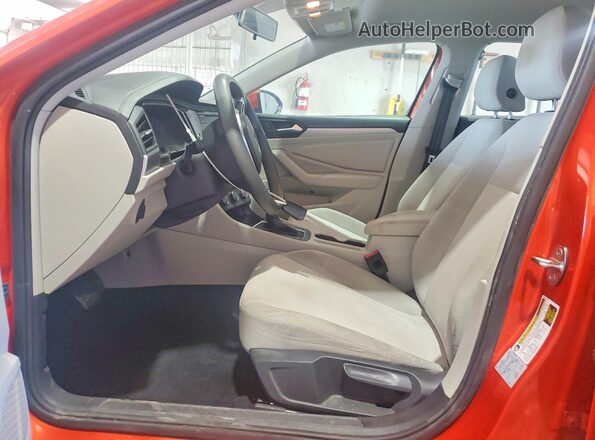 3VWC57BU9KM095792 2019 VOLKSWAGEN JETTA Orange Front interior view