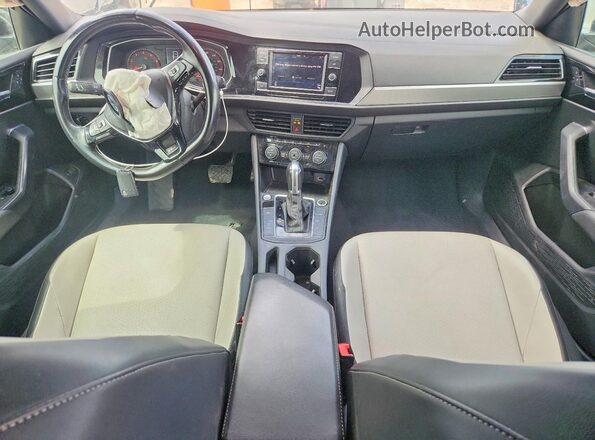 3VWC57BUXKM240063 2019 VOLKSWAGEN JETTA Черный Вид панели приборов