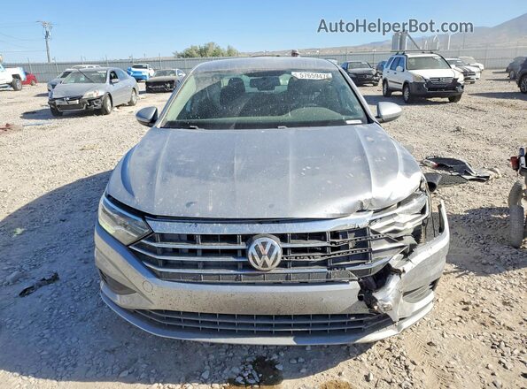 3VWC57BUXMM103269 2021 VOLKSWAGEN JETTA Серебряный Вид спереди