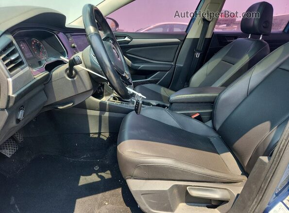 3VWCB7BU0KM210210 2019 VOLKSWAGEN JETTA Синий Вид салона спереди