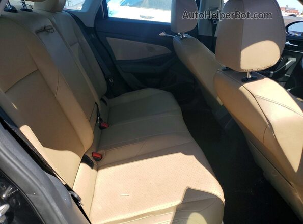 3VWCB7BU2KM212962 2019 VOLKSWAGEN JETTA Black Հետևի նստատեղերի տեսք