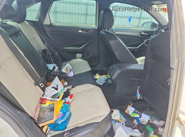 3VWCB7BU2LM064099 2020 VOLKSWAGEN JETTA White Rear seats view