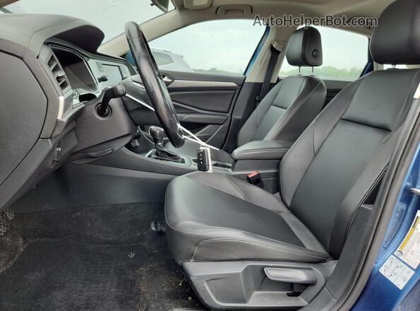 3VWCB7BU3KM201310 2019 VOLKSWAGEN JETTA Blue Widok wnętrza z przodu